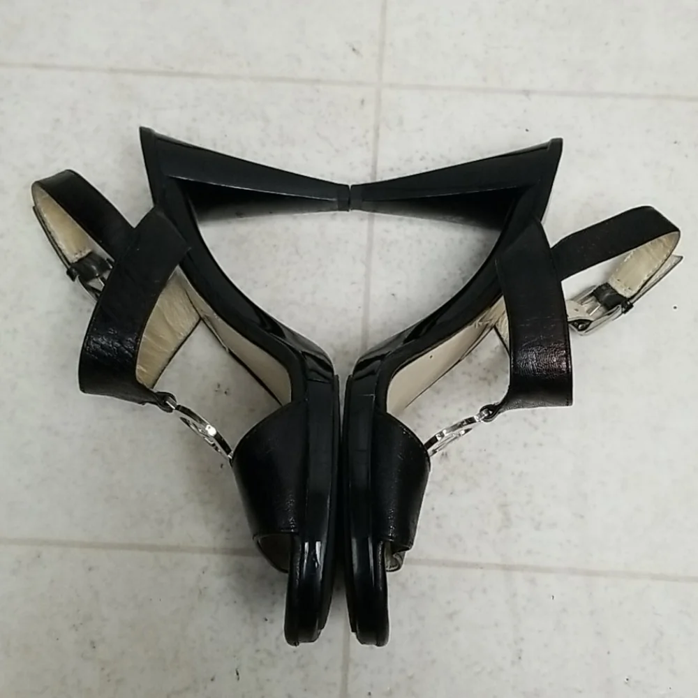MICHAEL KORS black strappy leather heels fulton Size 7